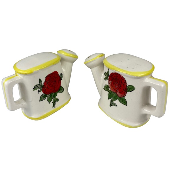 Vintage Cottagecore Floral Watering Pot Salt & Pepper Shaker Set Roses Yellow SP - Picture 8 of 10